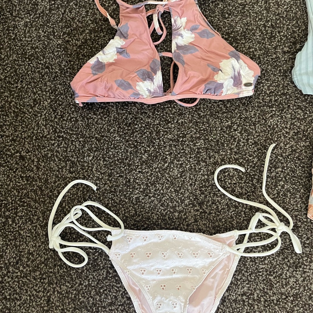 O'Neill Dusty Pink and White Lace Bikini